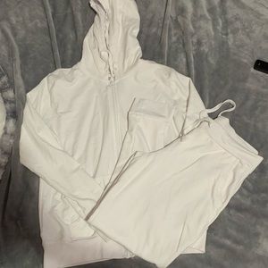 White zip up sweatsuit